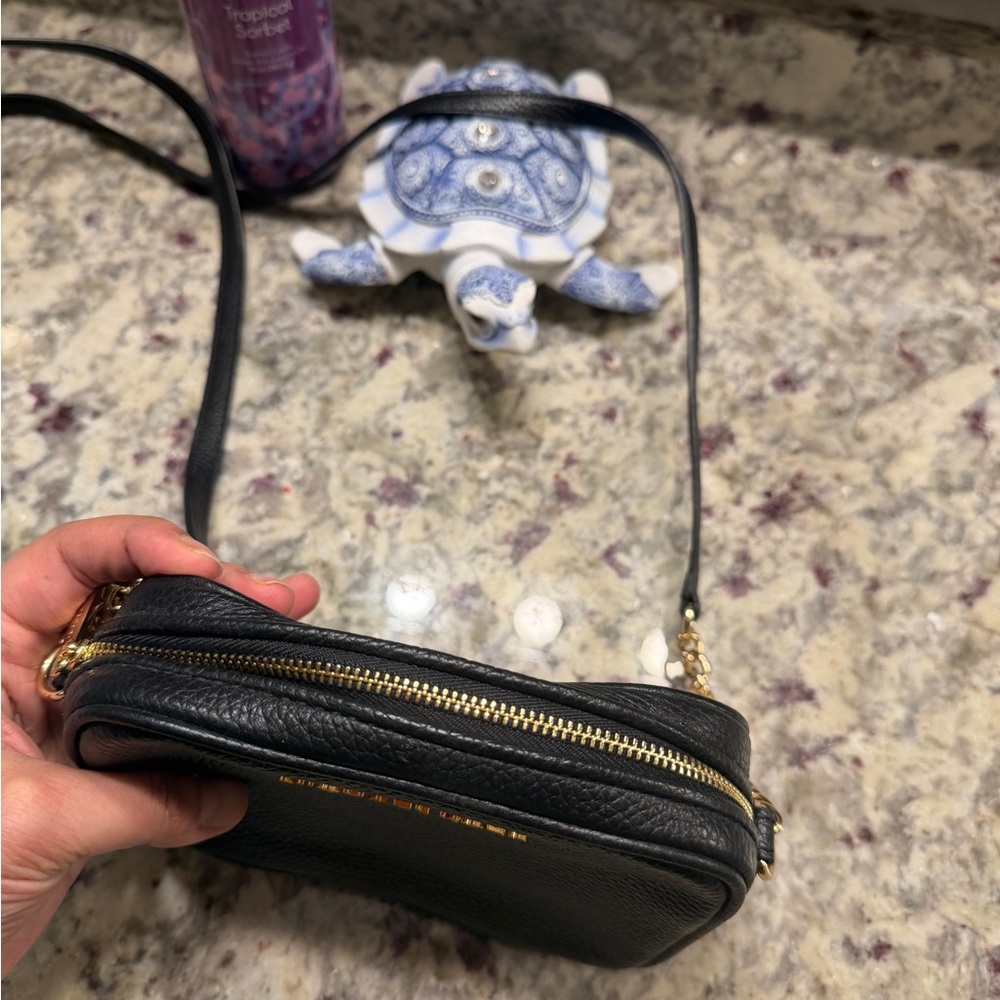 Michael Kors Black Camera Crossbody Leather Bag - Picture 3 of 11